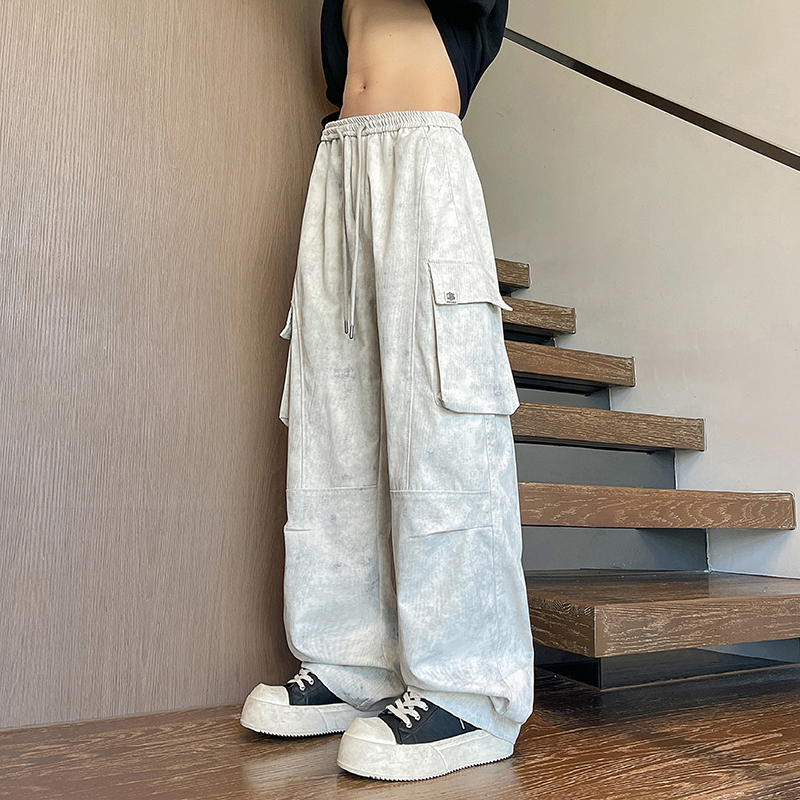 米白色