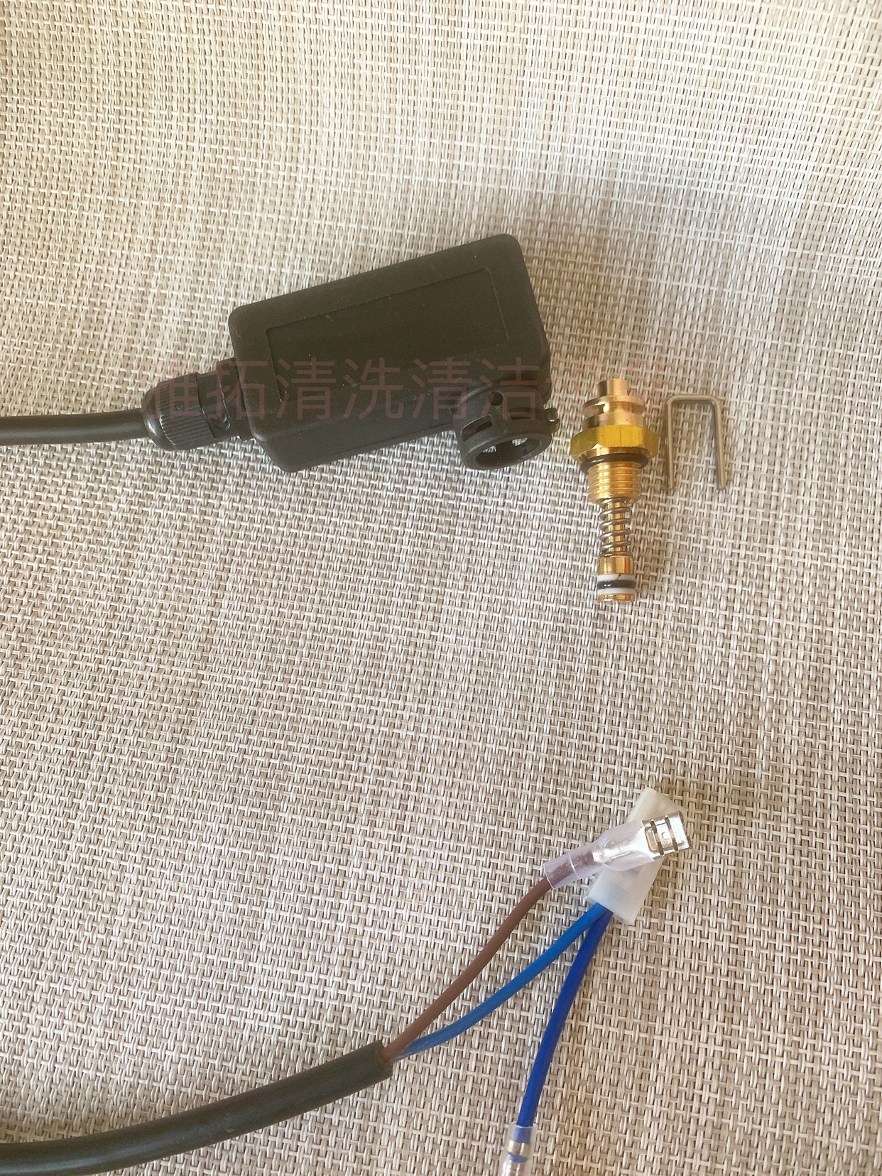 致力海豚跨越者HM2.0 2.2S清洗机洗车机配件压力开关黑盒带线顶杆