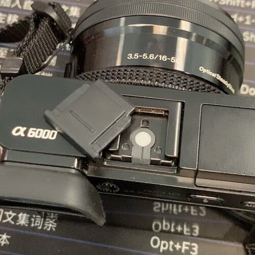 适用于索尼A6700 ZVE10微单相机热靴盖A7R5 A7C2 A7M4热靴保护盖