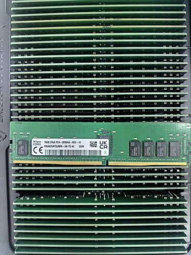 SK 16G 2RX8 PC4-3200AA-RE2-12 DDR4服务器内存HMA82GR7C/DJR-XN