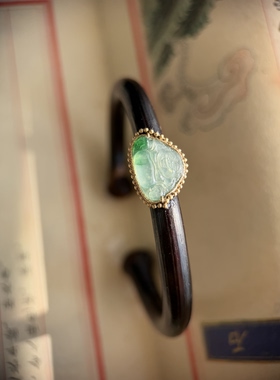 鸡血藤手镯镶嵌A货冰种飘绿小佛公