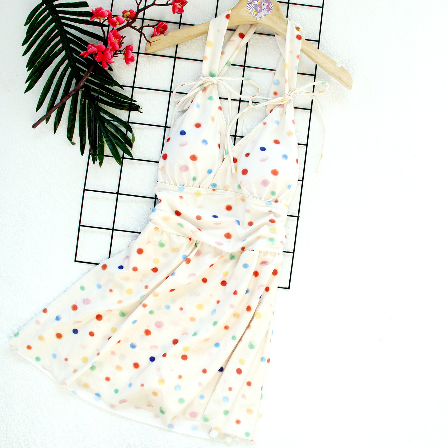 圆点12少女学生连体泳衣10初高中生15岁遮肚16系脖可爱ins新泳装