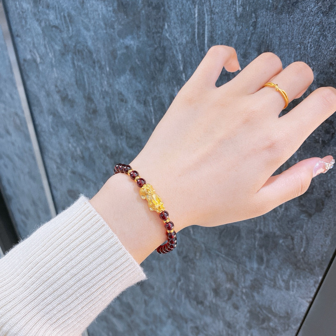 黄金手串3D硬金24 K石榴石貔貅女士手链足金路路通转运定价手环