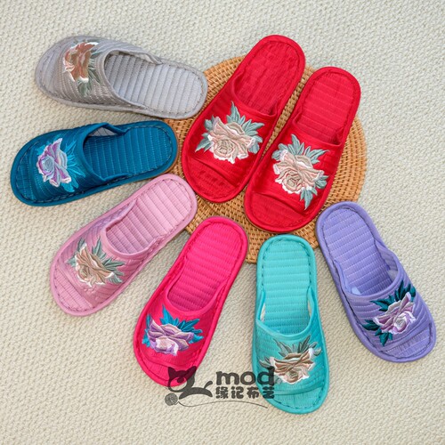 雅格布艺经典款女款拖鞋刺绣牡丹