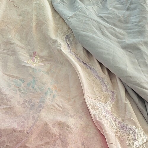 紫色渐变刺绣蝴蝶金太阳加紫色贡缎被套2＊2.3床单2.6＊2.4枕套