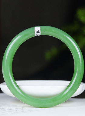 （古晨珠宝）俄罗斯和田玉碧玉圆条手镯女款玉镯腕间优雅31g54mm