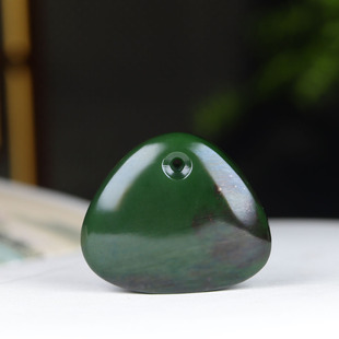 俄罗斯和田玉菠菜绿碧玉随形挂件吊坠玉坠26g 古晨珠宝