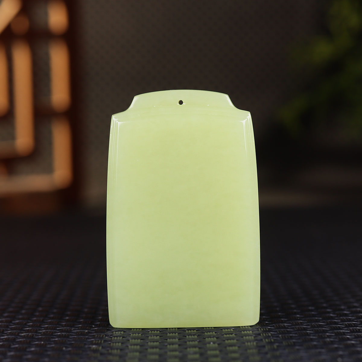 (古晨珠宝)新疆和田玉诺羌黄玉鸡油黄无事牌挂件吊坠平安38g
