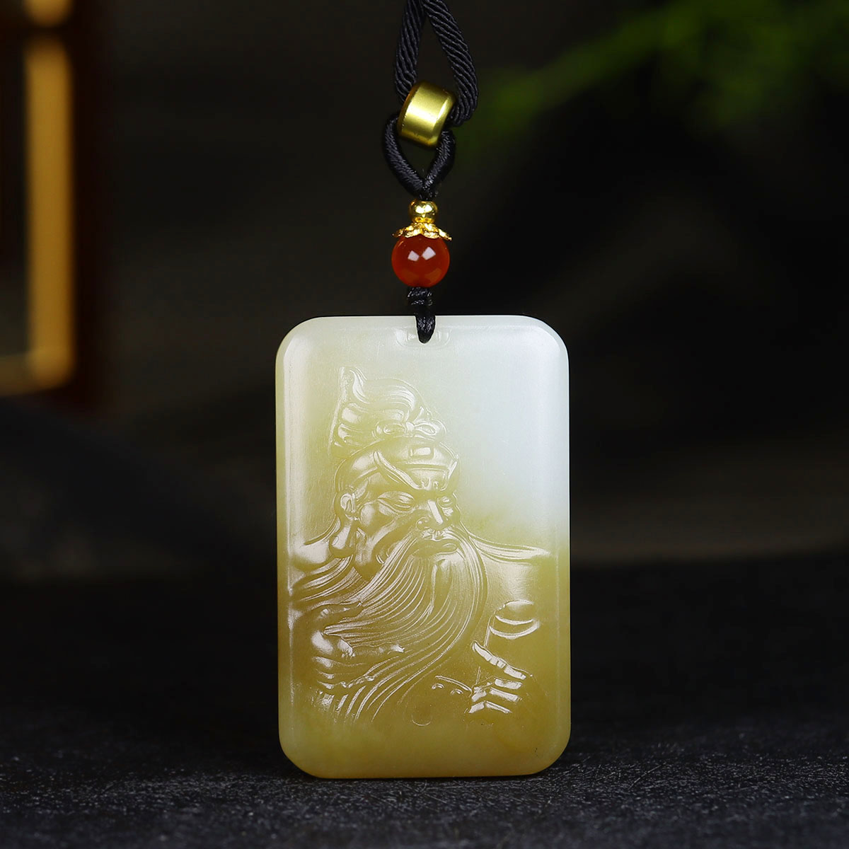 （古晨珠宝）新疆和田玉糖白玉关公挂件吊坠玉坠玉牌义薄云天45g