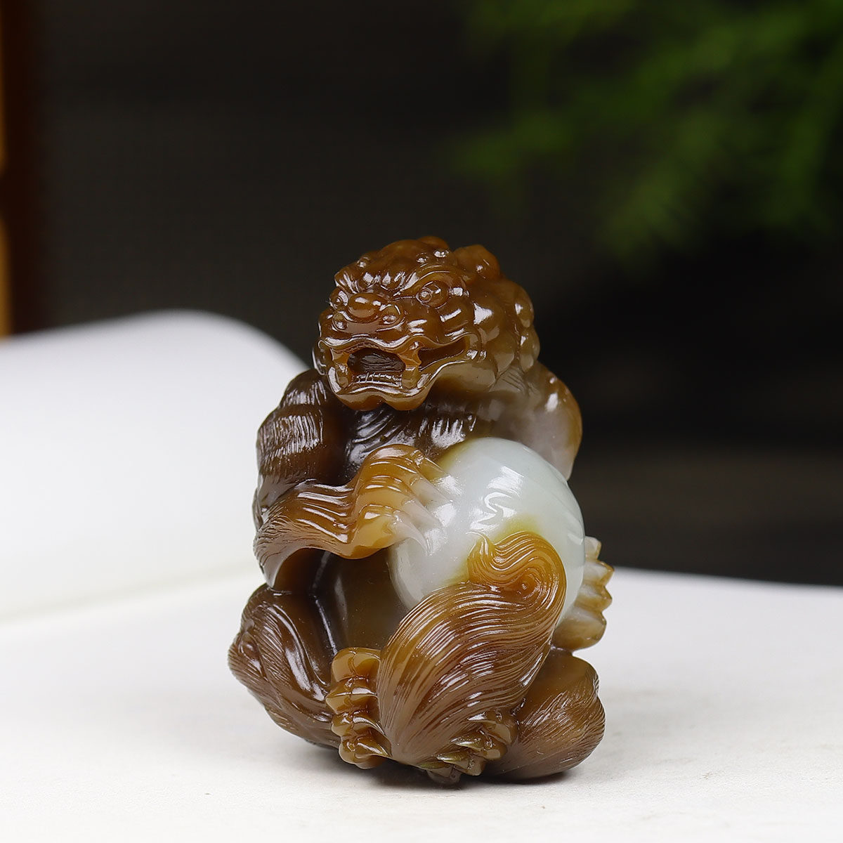 (古晨珠宝)新疆和田玉且末糖白玉狮子把件手玩事事如意 78g