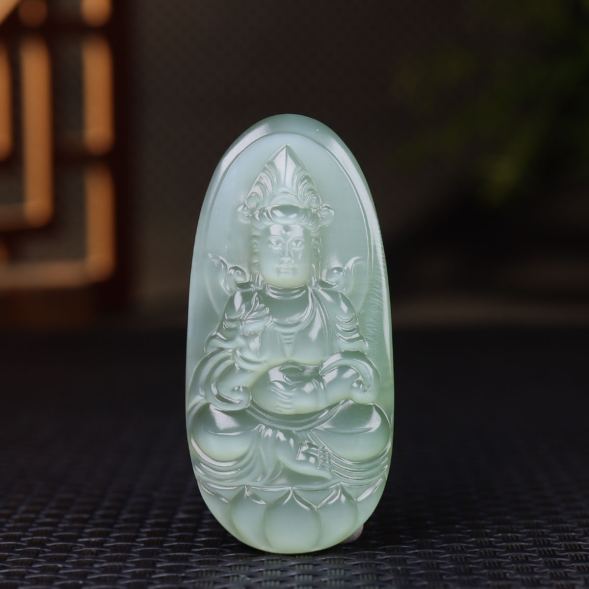 (古晨珠宝)俄罗斯和田玉吊坠粉青猫眼碧玉观音挂件观音护佑28g