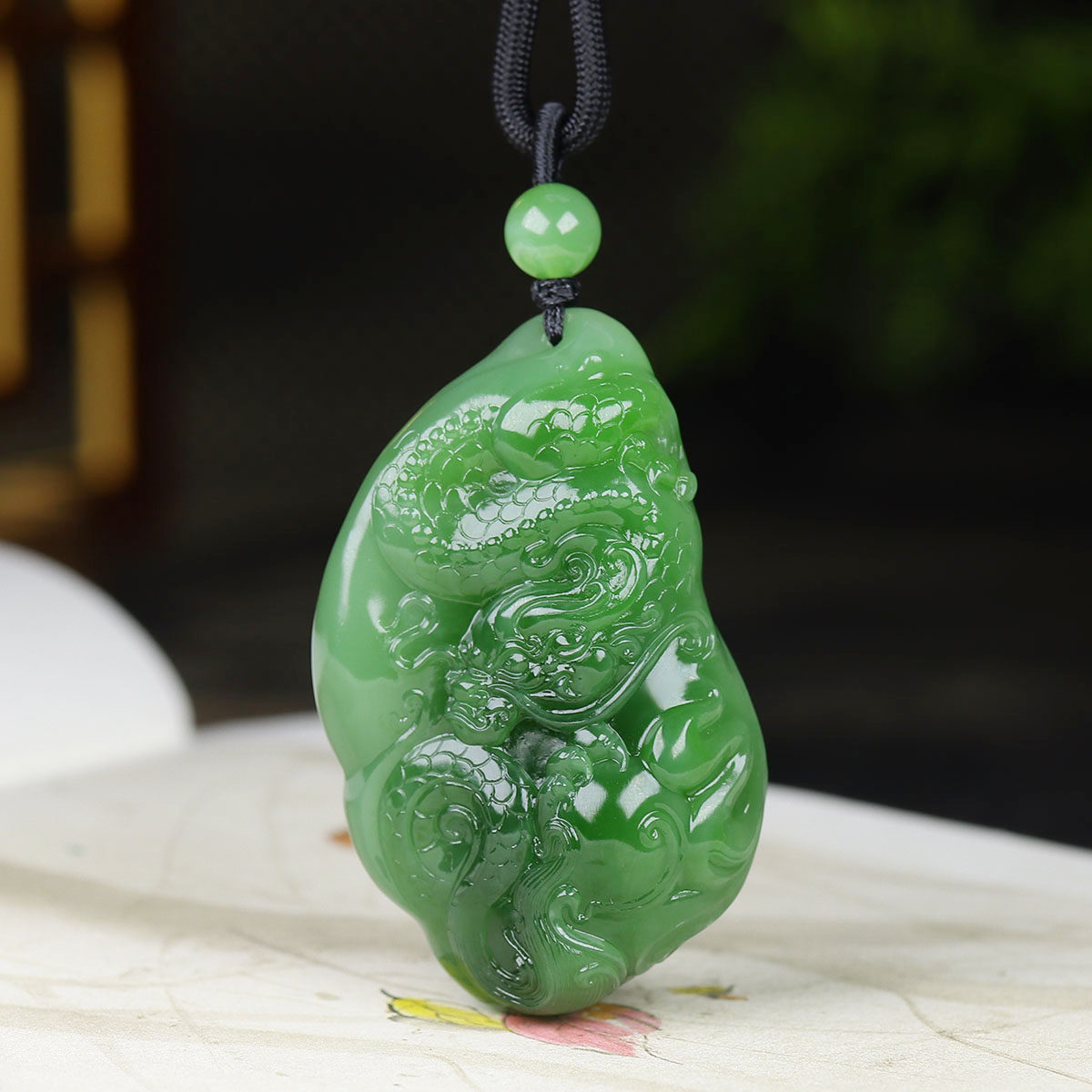 （古晨珠宝）俄罗斯和田玉粉绿碧玉龙挂件吊坠玉坠祥龙护主57g
