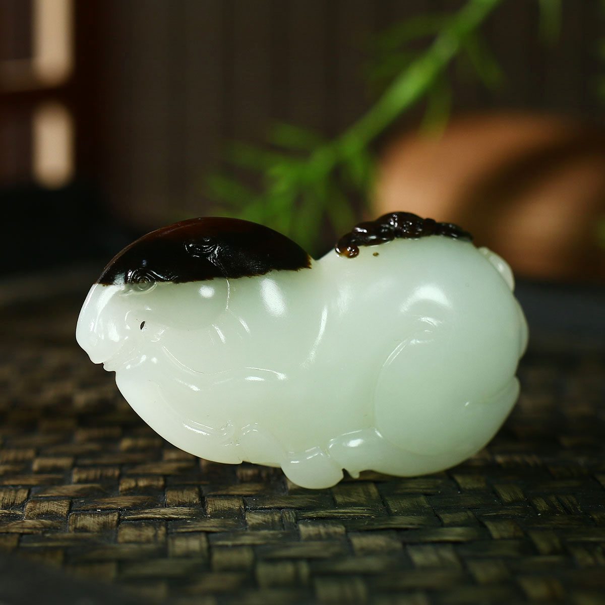 古晨珠宝和田玉白玉籽料生肖马