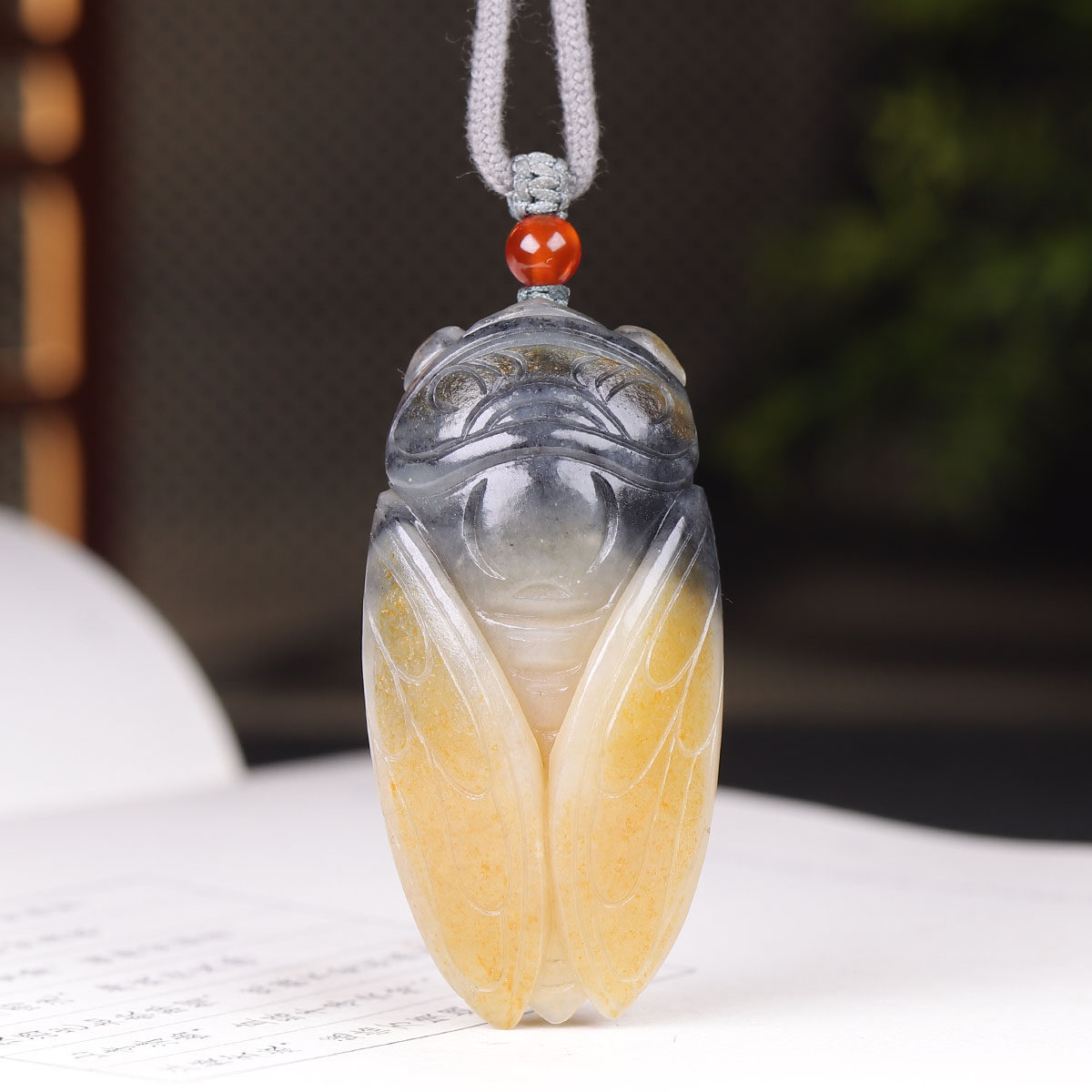 (古晨珠宝)新疆和田玉青花籽料糖双色金蝉挂件吊坠一鸣惊人42g