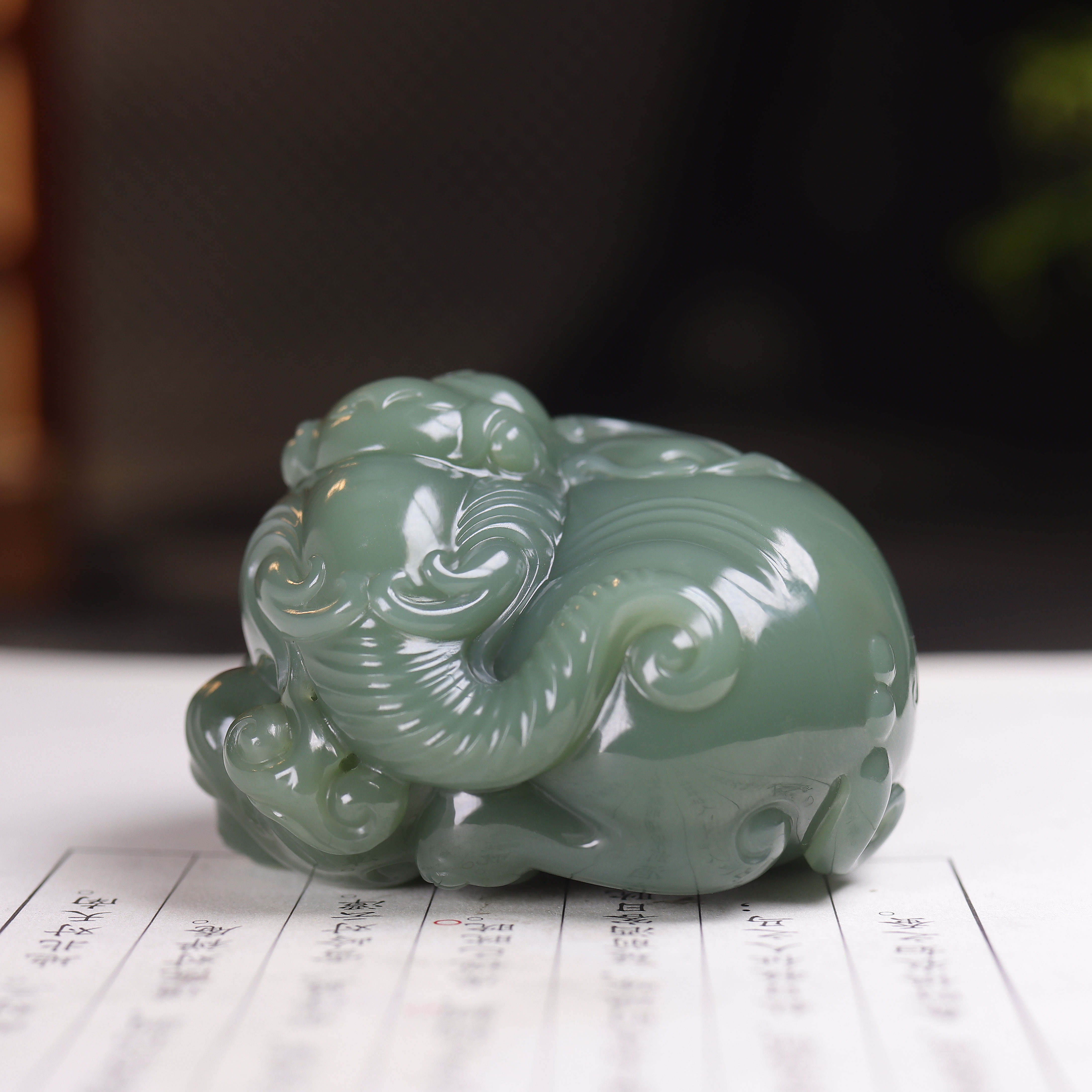 (古晨珠宝)俄罗斯和田玉鸭蛋青碧玉大象手把件手玩吉祥如意148g