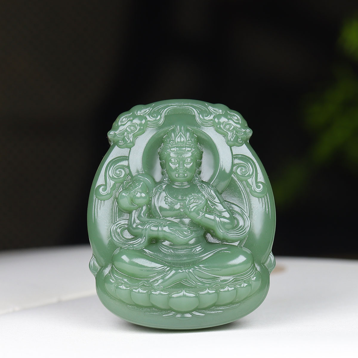 (古晨珠宝)俄罗斯和田玉鸭蛋青碧玉观音挂件玉牌吊坠玉坠68g