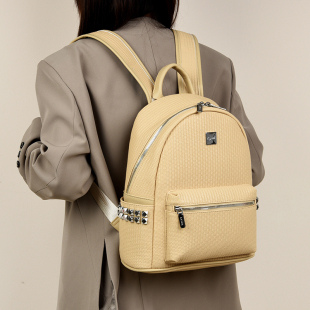 高级感压花编织皮质今年流行 双肩包大容量电脑背包大学生旅行包