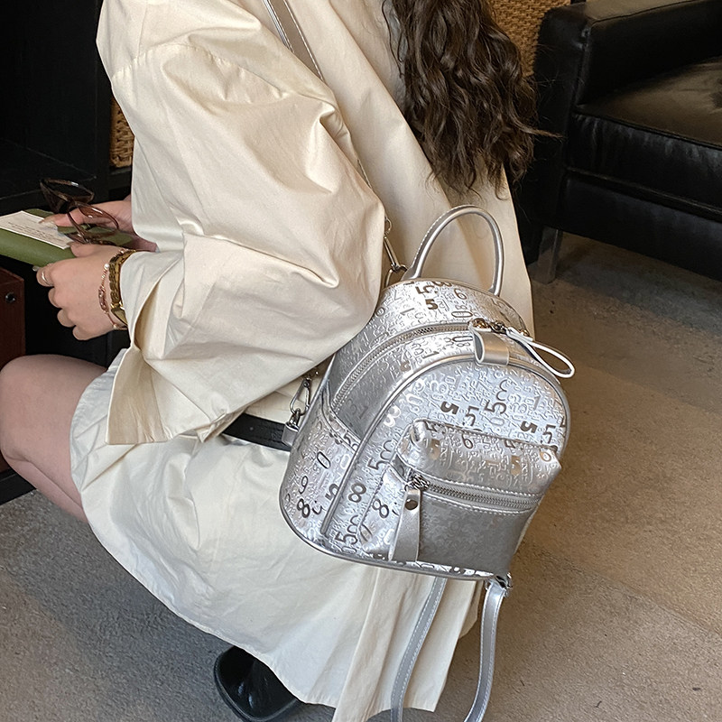 韩系时髦数字压花双肩包女超好看百搭银色小背包休闲出行迷你书包,箱包皮具/热销女包/男包,双肩背包,淘宝优惠券,粉丝福利购,淘宝优惠卷