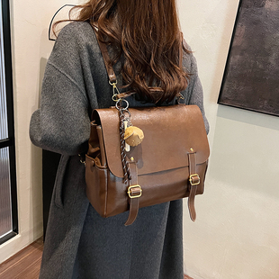 超火 校园双肩包复古棒球挂饰剑桥背包女生流行书包 小众邮差美式