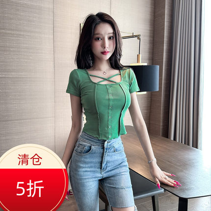 心机纯欲短款上衣设计感小众夏季辣妹性感高腰修身紧身正肩女T恤
