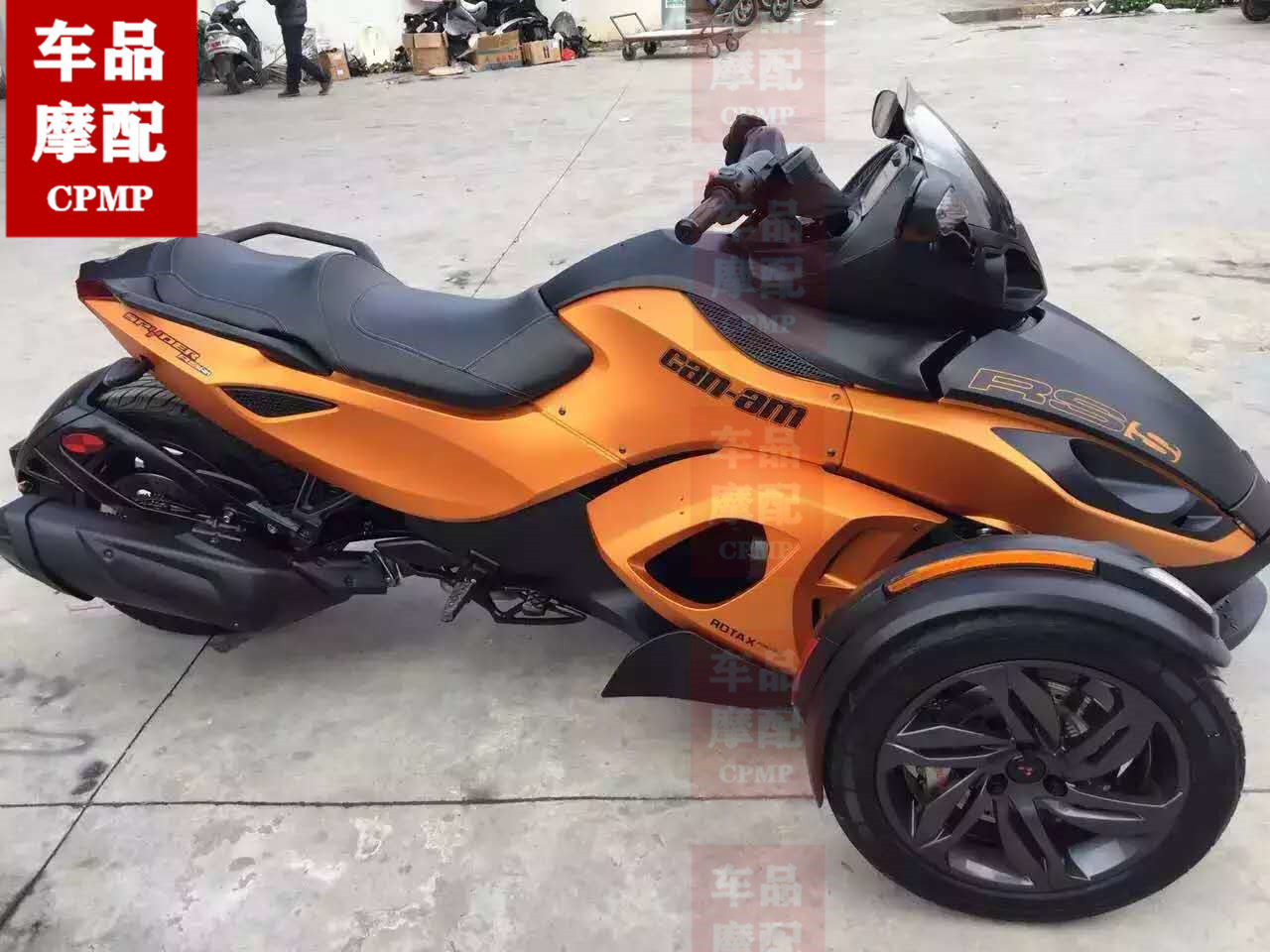 庞巴迪 蜘蛛侠 F3S 行政版 大灯壳 传动轴缓冲套 电门锁 油箱盖