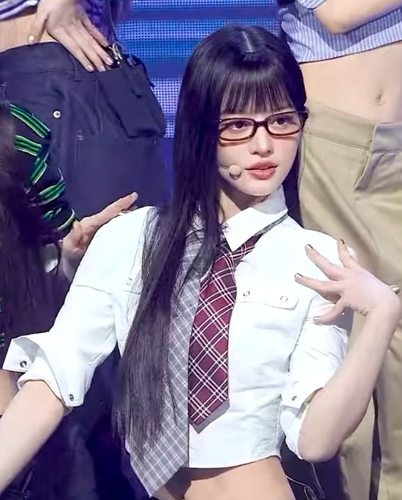 朴敏珠minju 卢惟那A-na同款翻领修身女士长袖白色衬衫短款上衣