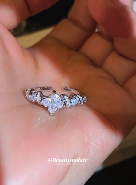 新款超闪锆石四芒星开口戒指轻奢高级感气质食指戒小众设计感指环