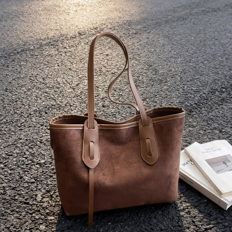 2025新款潮秋冬复古麂皮托特包女大容量手提通勤包百搭女士单肩包