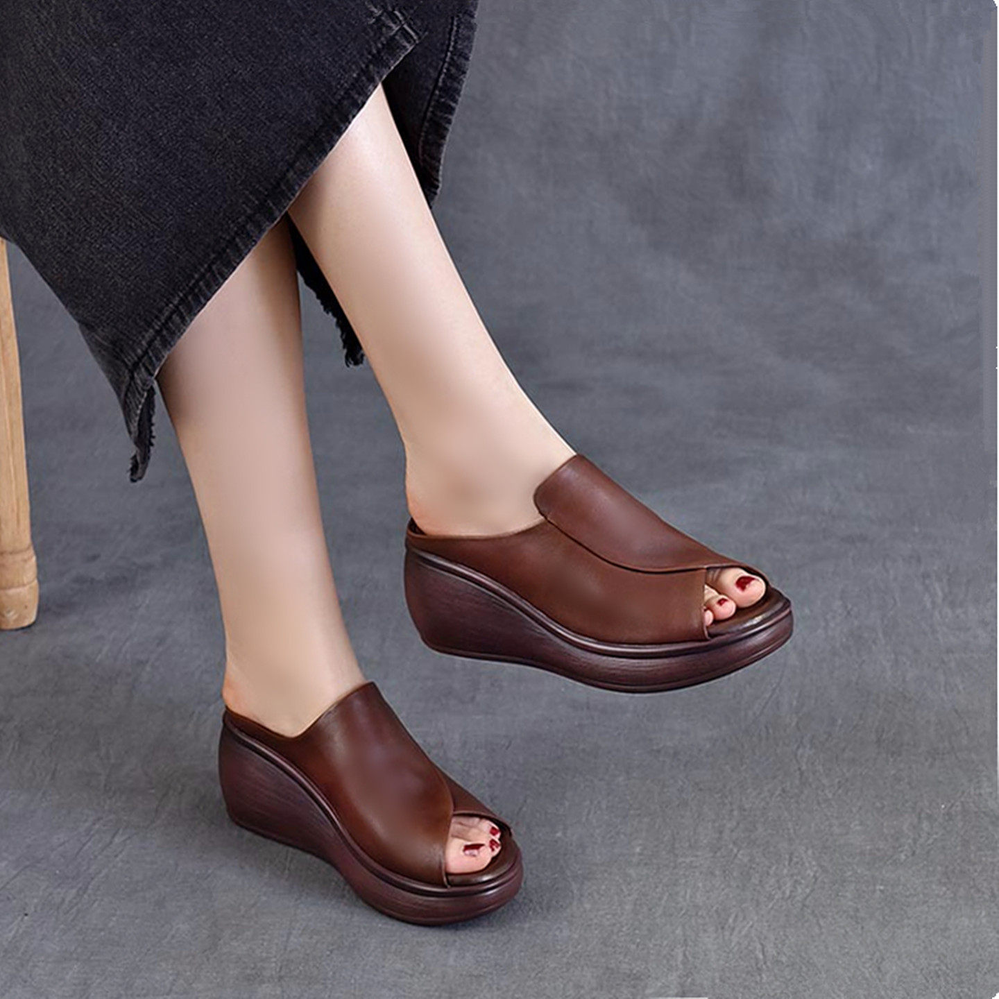 复古风真皮坡跟一字拖女夏季厚底增高外穿舒适凉拖鞋高跟女士凉鞋