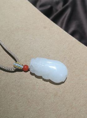 天然和田白玉貔貅吊坠