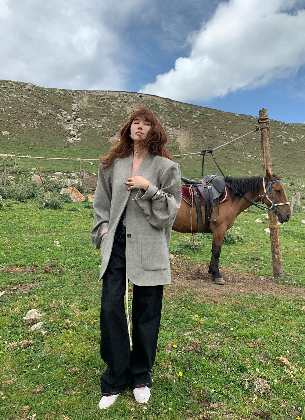 高级无领垫肩宽松大版西装外套女