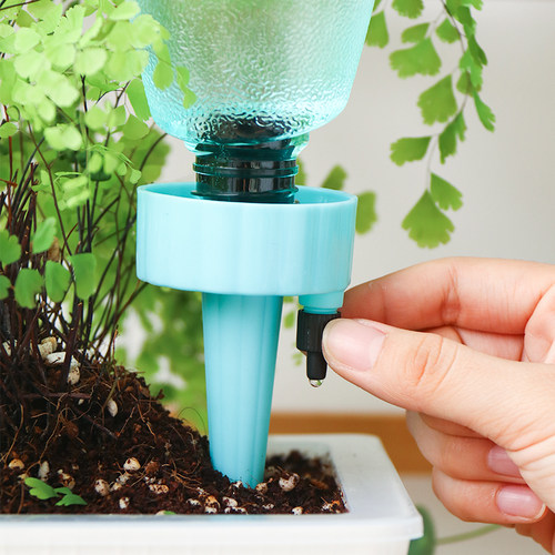 自动浇花滴水器懒人浇花家用盆栽滴灌定时调节浇水器塑料渗水器小