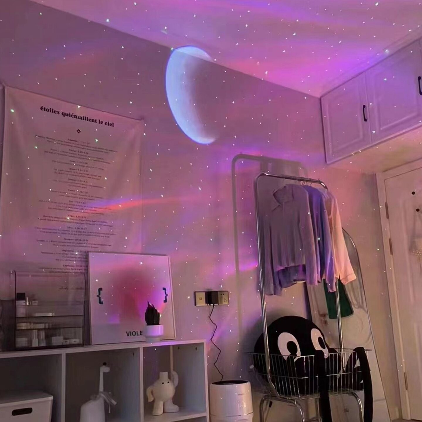 跨境星空投影灯生日礼物蓝牙音箱北极星光月亮台灯卧室氛围夜光