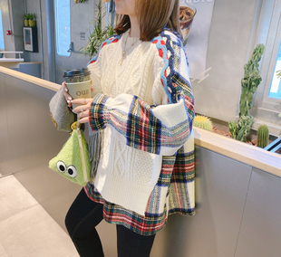 兔美善韩国代购女装 秋季新品 减龄节日氛围格纹拼接慵懒风毛衣