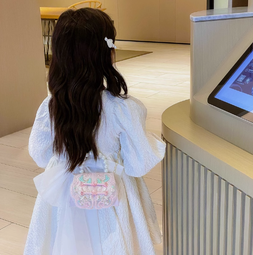 网红洋气儿童包包2024新款可爱女童宝宝手提包小女孩出游斜挎包,玩具/童车/益智/积木/模型,斜挎包/拎包/腰包,淘宝优惠券,粉丝福利购,淘宝优惠卷