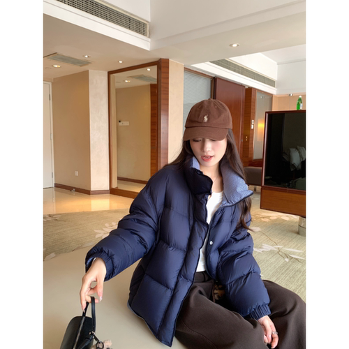 宽松显瘦连帽羽绒服外套女