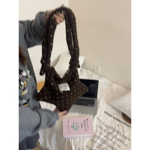 2026新款可爱星星波点单肩羊羔毛绒包女韩系大容量小众腋下斜挎包