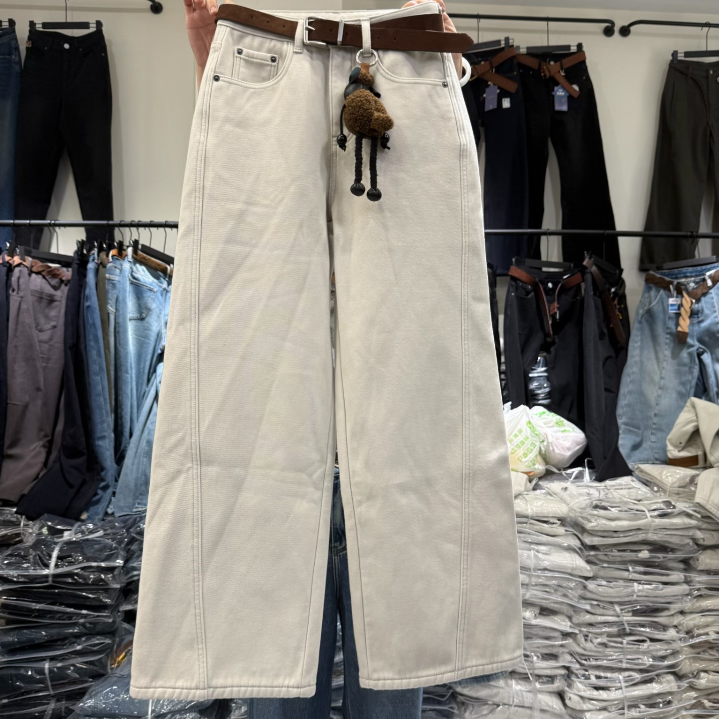 米杏色韩版宽松阔腿牛仔裤