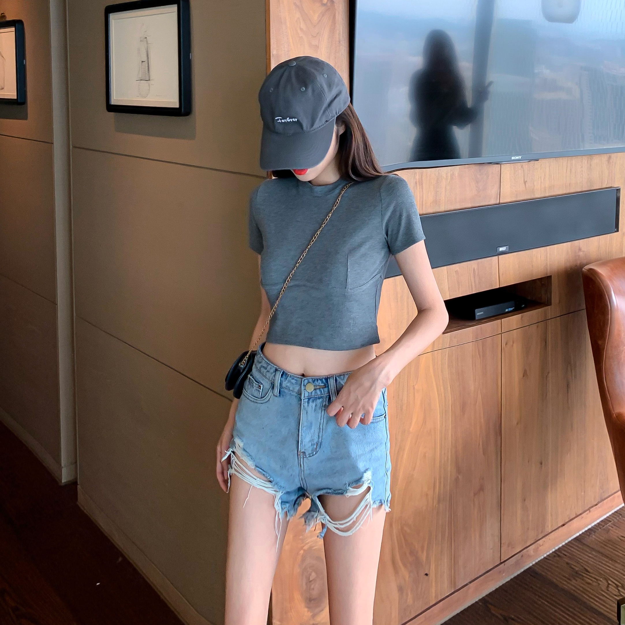 實拍~實價~ 短T恤女短款2021新款小心機ins露臍上衣