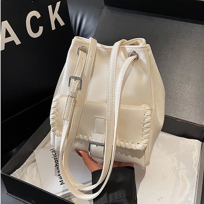 韩国小众潮流口袋包2026新款洋气时髦单肩水桶包高级感通勤斜挎包,箱包皮具/热销女包/男包,水桶包,淘宝优惠券,粉丝福利购,淘宝优惠卷