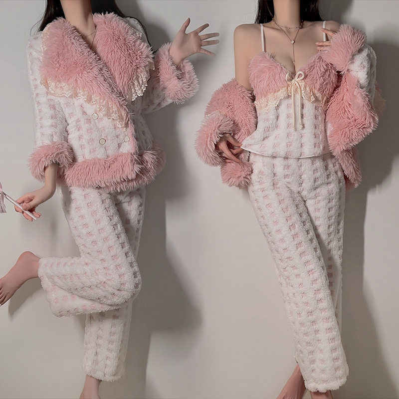 秋冬加厚睡衣三件套胸垫上衣长裤外袍长绒格纹家居套装2026,运动服/休闲服装,运动内衣套装,淘宝优惠券,粉丝福利购,淘宝优惠卷