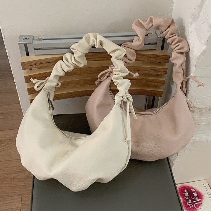 2026春夏新款褶皱单肩腋下包休闲文艺饺子包百搭简约单肩斜挎包女,箱包皮具/热销女包/男包,腋下包,淘宝优惠券,粉丝福利购,淘宝优惠卷