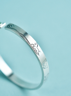 姜央生肖马国风极简纯银手镯