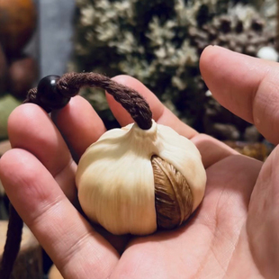 凡物 鸡毛蒜皮 鹿角根付 文玩手把件 纯手工雕刻 纯天然 植物染色