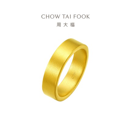 周大福经典传承情侣黄金戒指婚嫁三金寓意情比金坚计价F214040