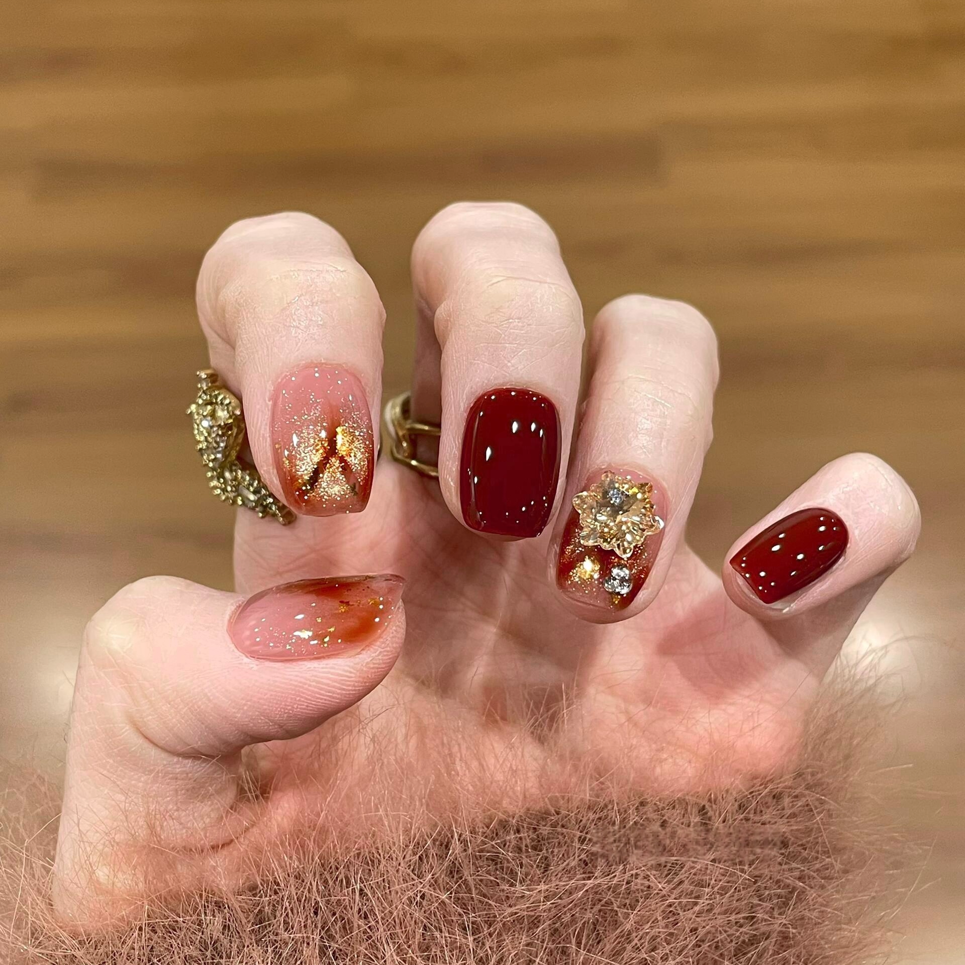 秋冬爆闪锆石新年纯手工穿戴甲短款红棕晕染猫眼显白美甲穿戴甲,彩妆/香水/美妆工具,穿戴甲/甲片,淘宝优惠券,粉丝福利购,淘宝优惠卷