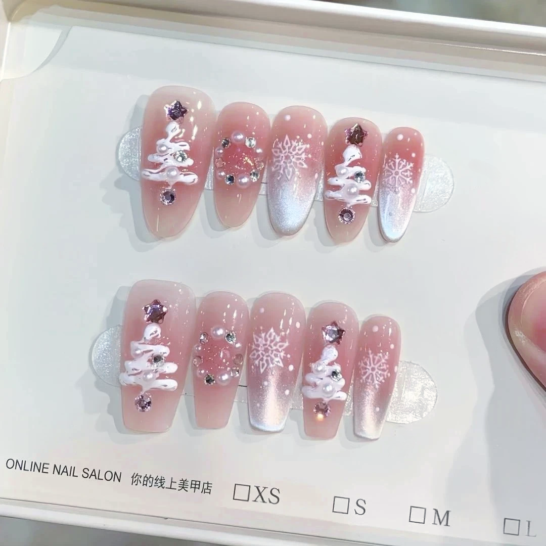 秋冬圣诞雪花裸色渐变猫眼美甲穿戴甲片高级感显白法式手工穿戴甲