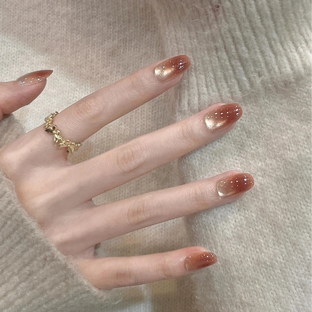 秋冬腮红渐变冰透猫眼手工美甲穿戴甲片2025新款显白美甲贴片短款