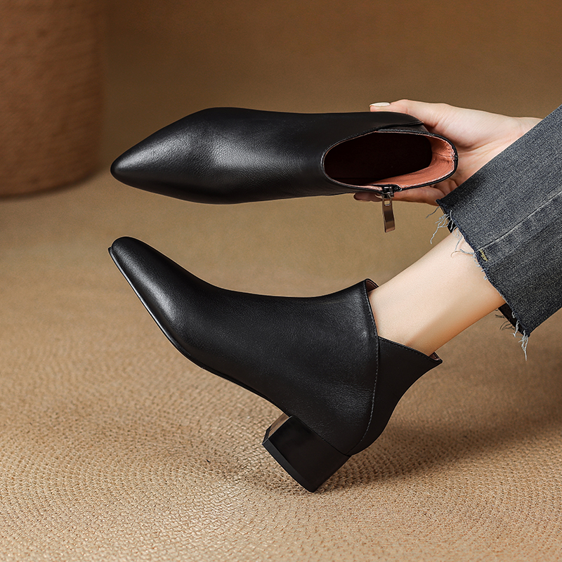 头层牛皮粗跟不累脚软皮小短靴