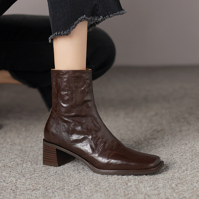 粗跟软羊皮方头不累脚短靴